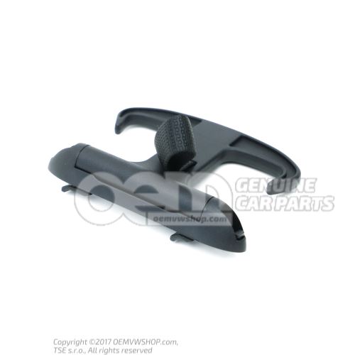 Bag retainer in luggage boot 8W0867615A