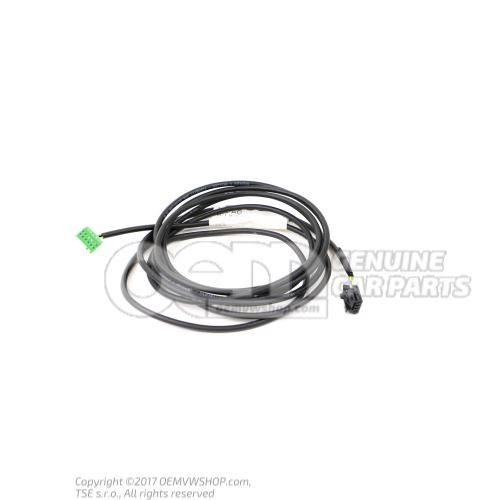 Juego de cables adaptadores para hembrilla AUX-IN 6C1971327