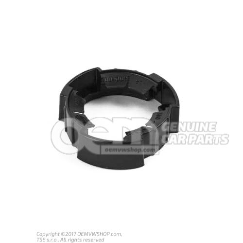 Retaining ring for halogen bulb 165941621